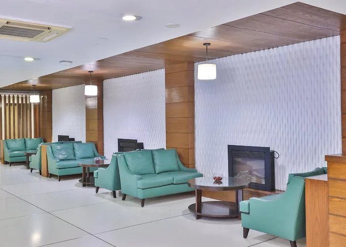 Avari Xpress Gulberg